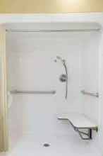 Hotel Baymont IS Thomasville photo 5