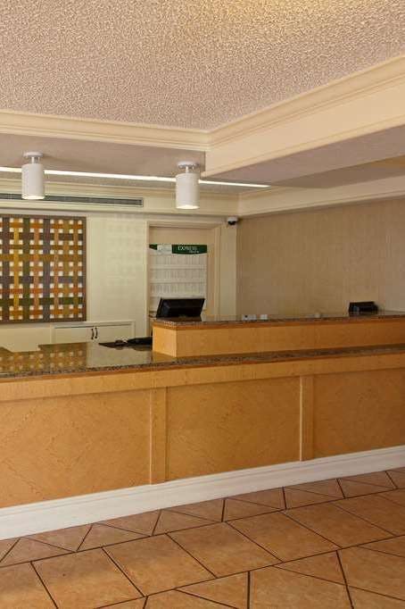 Hotel La Quinta Inn by Wyndham Costa Mesa / Newport Beach photo 4