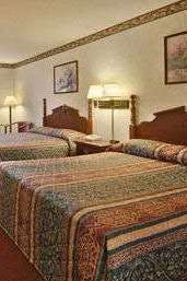 Hotel Baymont by Wyndham Cave City photo 2