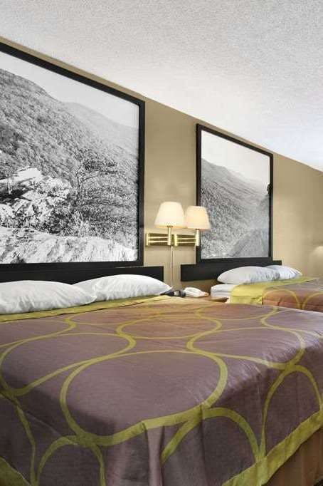 Hotel Super 8 Oxford photo 2