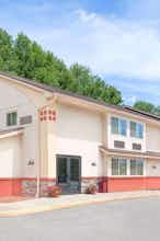 Hotel Super 8 Oneonta/Cooperstown photo 4
