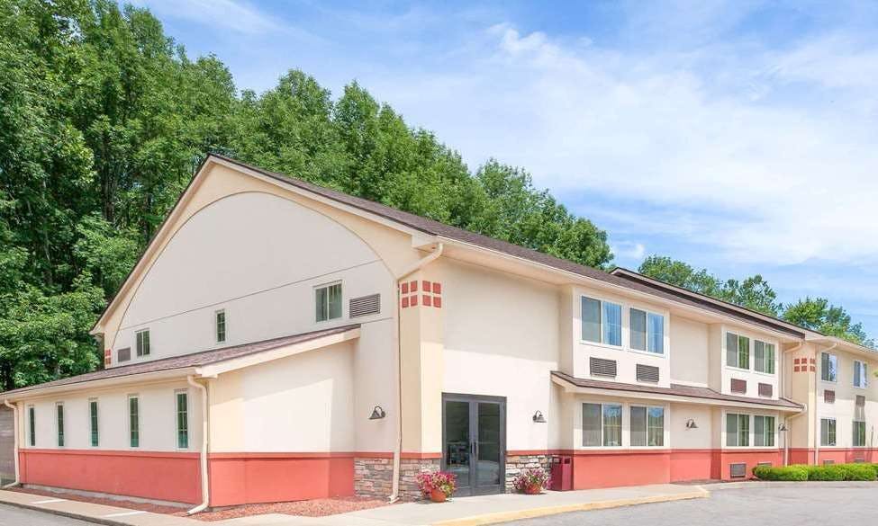 Super 8 Oneonta/Cooperstown