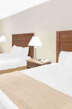 Hotel Baymont Inn Suites Boone photo 2
