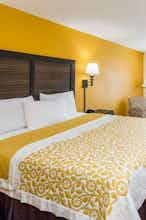 Hotel Days Inn Madison photo 1