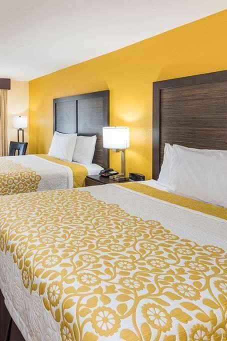 Hotel Days Inn by Wyndham Madison photo 2