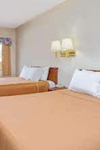 Hotel Travelodge by Wyndham Lynwood photo 1
