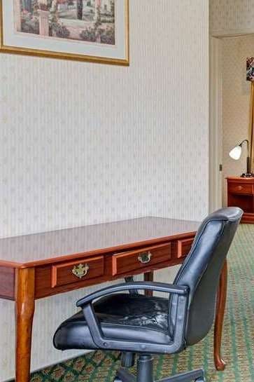 Hotel Travelodge by Wyndham Lynwood photo 2