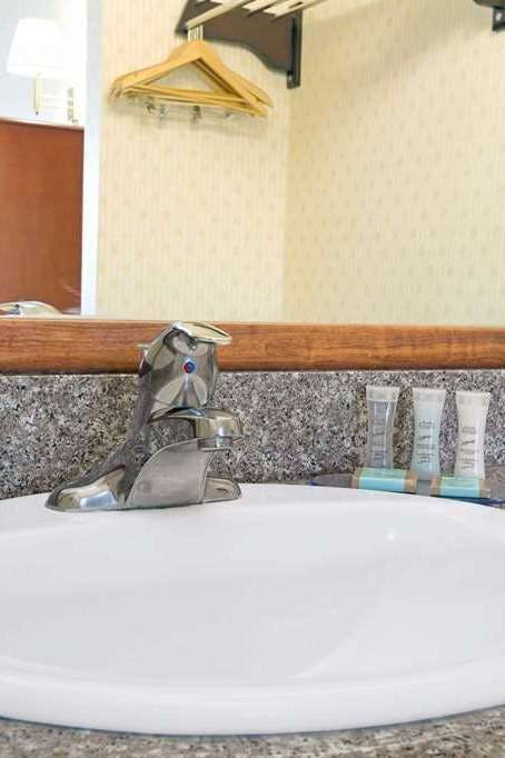 Hotel Travelodge by Wyndham Lynwood photo 4