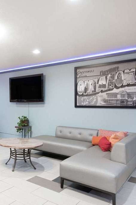 Hotel Super 8 Claremore photo 5