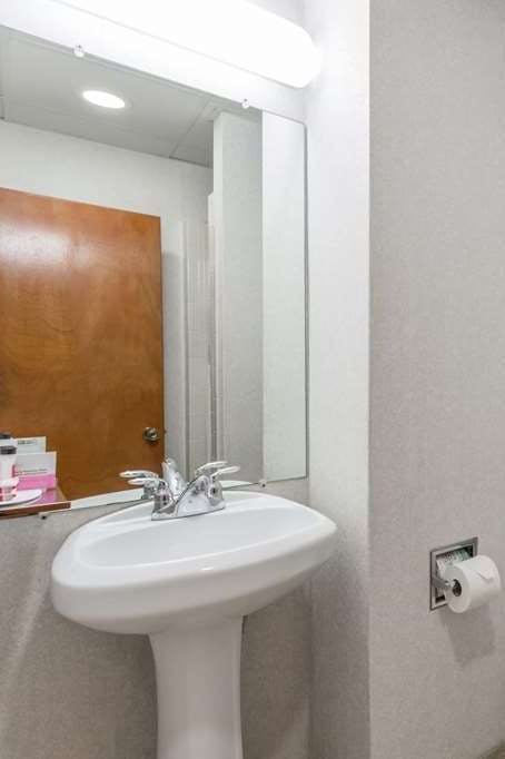 Hotel Days Inn by Wyndham Kill Devil Hills Oceanfront - Wilbur photo 5