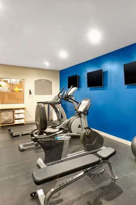 Hotel Microtel Inn & Suites by Wyndham Farmington photo 5