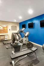 Hotel Microtel Farmington photo 5