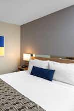 Hotel Microtel Farmington photo 1