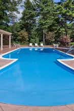 Hotel Howard Johnson by Wyndham Traverse City photo 4