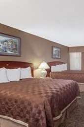 Hotel Ramada by Wyndham Fresno North photo 1