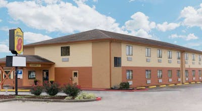 Super 8 by Wyndham Richmond