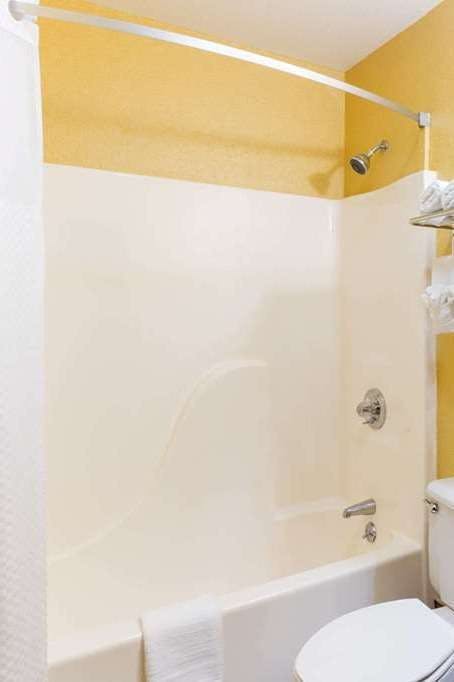 Hotel Super 8 by Wyndham Richmond photo 4