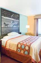 Hotel Super 8 Richmond photo 1