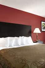 Hotel Travelodge by Wyndham Traverse City MI photo 1