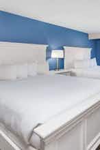 Hotel Travelodge by Wyndham Traverse City MI photo 4