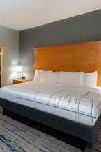 Hotel La Quinta Inn Ste Bridgeport photo 1