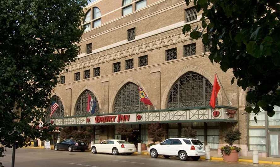 Pear Tree Inn St Louis Convention Center