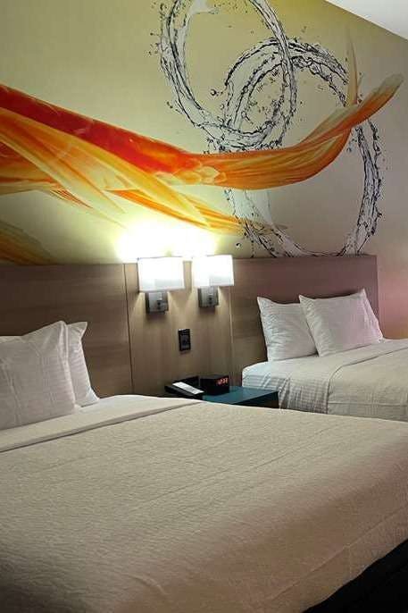 Hotel La Quinta Inn & Suites by Wyndham San Antonio Seaworld/LAFB photo 2