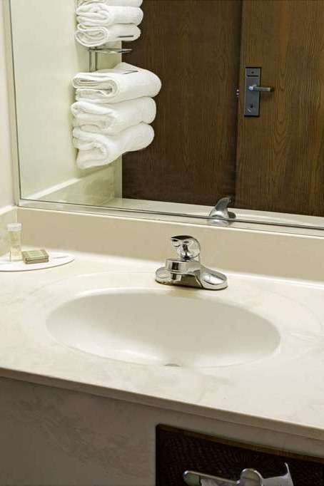 Hotel Super 8 by Wyndham Heath/Newark photo 4