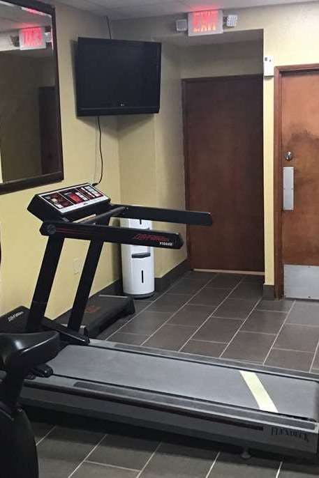 Hotel Super 8 by Wyndham Casper East/Evansville photo 5