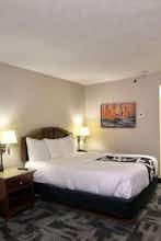 Hotel La Quinta InnSte Springfield S photo 1