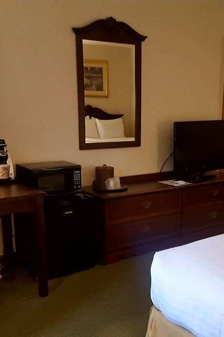 Hotel Baymont by Wyndham Belen NM photo 2