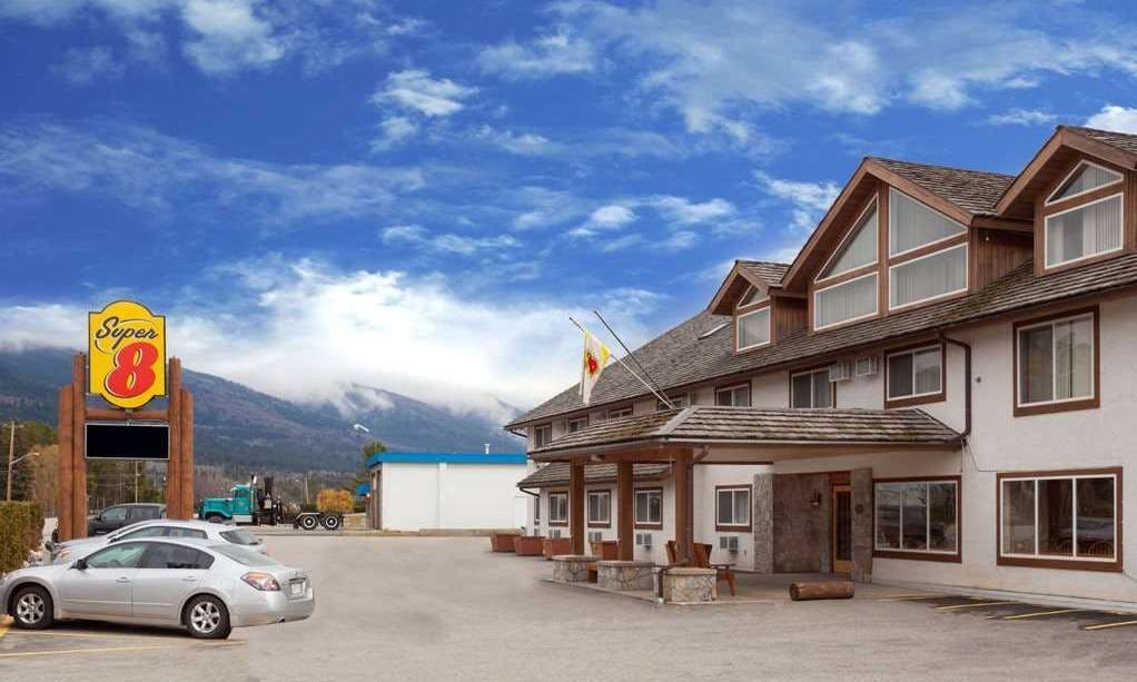 Super 8 Valemount