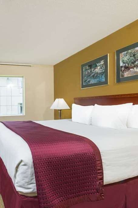 Hotel Days Inn Norton photo 1