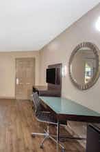 Hotel Super 8 by Wyndham Pensacola NAS Area photo 4