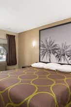 Hotel Super 8 by Wyndham Pensacola NAS Area photo 1