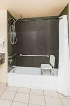 Hotel Super 8 by Wyndham Oklahoma Airport Fairgrounds West photo 4
