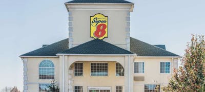 Super 8 Harrisburg North