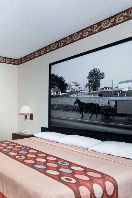 Hotel Super 8 by Wyndham Harrisburg Hershey North photo 1