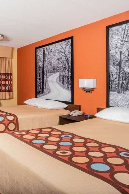 Hotel Super 8 by Wyndham Crawfordsville photo 2