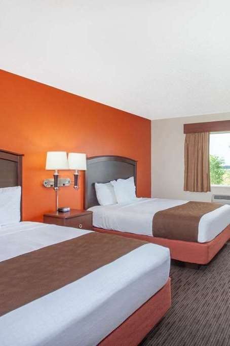 Hotel AmericInn by Wyndham St. Cloud MN I-94 photo 2