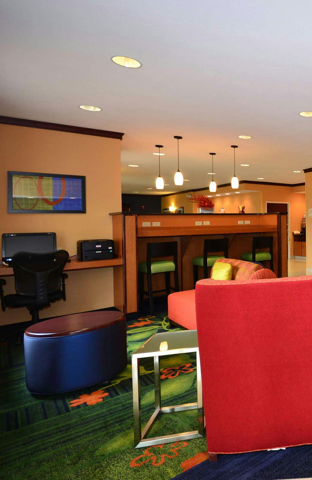 Hotel Fairfield Inn and Suites Jefferson City photo 4