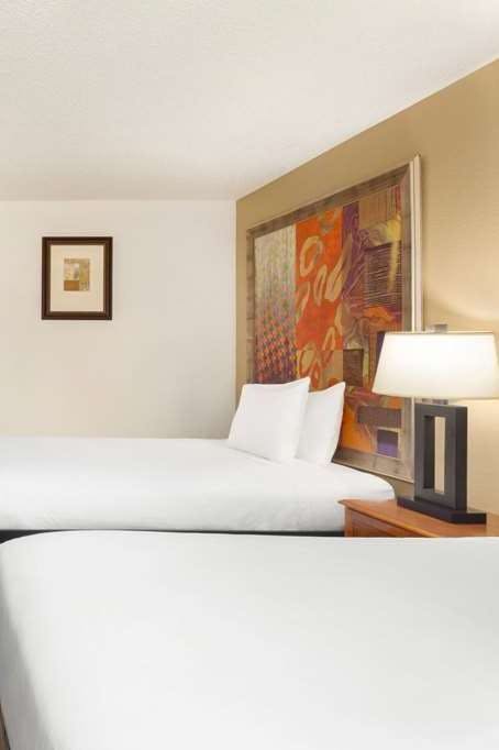 Hotel Baymont by Wyndham Hutchinson photo 1