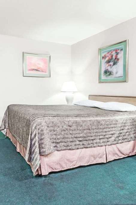 Hotel Travelodge by Wyndham La Grande photo 1