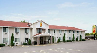 Super 8 by Wyndham Eau Claire WI