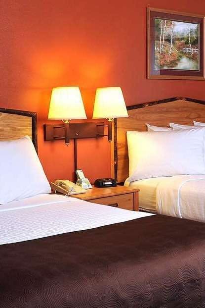 Hotel AmericInn Oswego photo 2