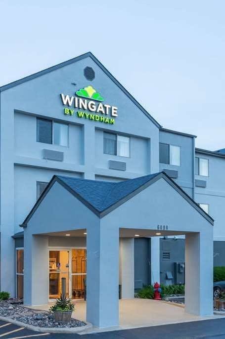 Hotel Wingate by Wyndham Gurnee photo 5