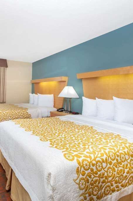 Hotel Days Inn by Wyndham Woodland photo 3