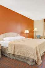 Hotel Days Inn by Wyndham Woodland photo 1