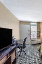 Hotel Super 8 Ocala I-75 photo 2