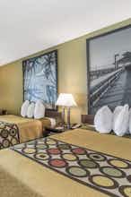 Hotel Super 8 Ocala I-75 photo 3